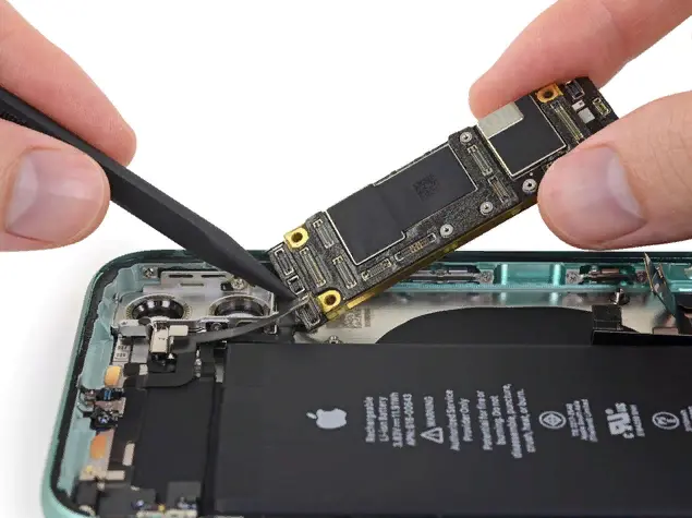 iPhone 11 разборка телефона