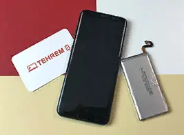 Телефон Samsung с аккумулятором