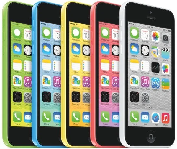 Смартфон iPhone 5c в разных цветах