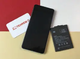 Телефон Xiaomi с аккумулятором